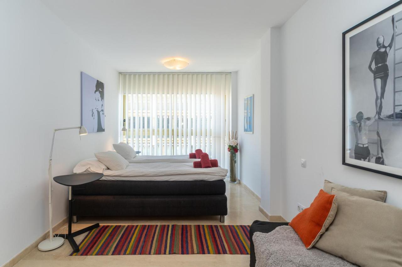 Unique First Line Apartment Marbella Exterior photo